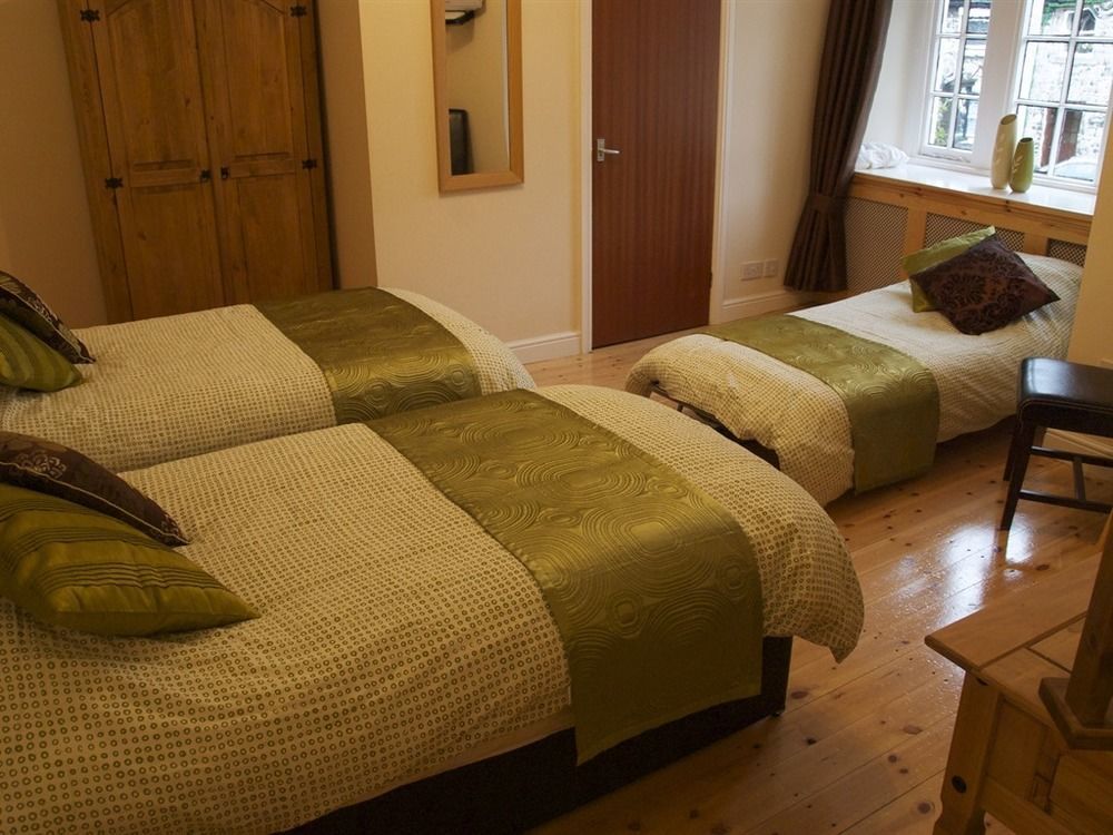 George Inn Tideswell Ngoại thất bức ảnh